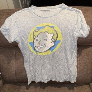 Men’s Fallout Shelter Bethesda Short Sleeve Shirt Size Medium - Gray Vault Boy